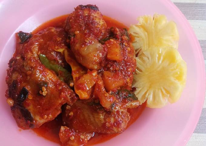 Ayam Merah Nanas