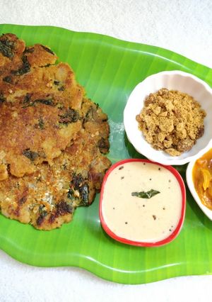 A picture of Spicy Spinach Adai.