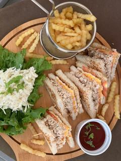 A picture of Midday house sandwich 🥪😍.