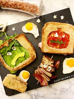 Una foto de Halloween sándwich terrorífico
