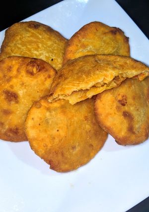 A picture of Aloo puri.