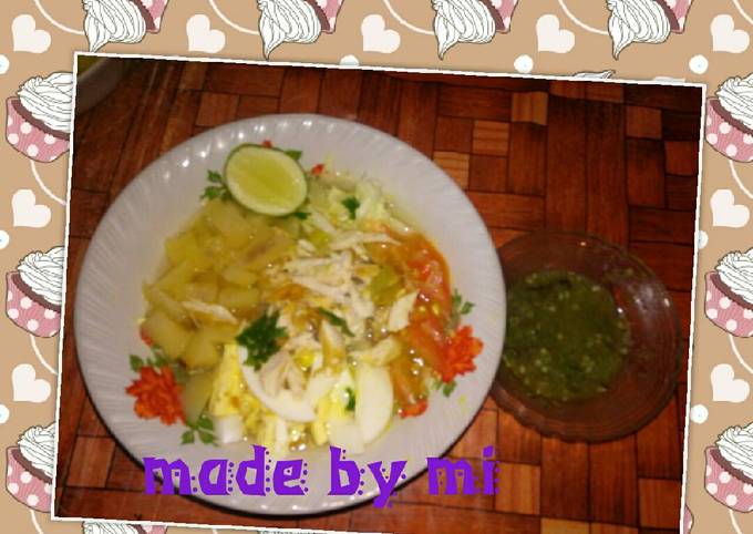 Soto ayam simpel kuah kuning