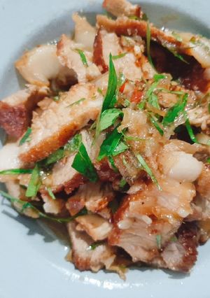 Hình của món Thịt quay chua ngọt.