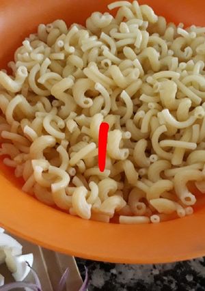 A picture of Pasta salad.