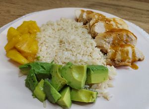 Foto principal de Ensalada Templada de Arroz con Pollo y Piña