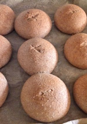 Teljes kiőrlésű zsemle (túróval) recept fotója