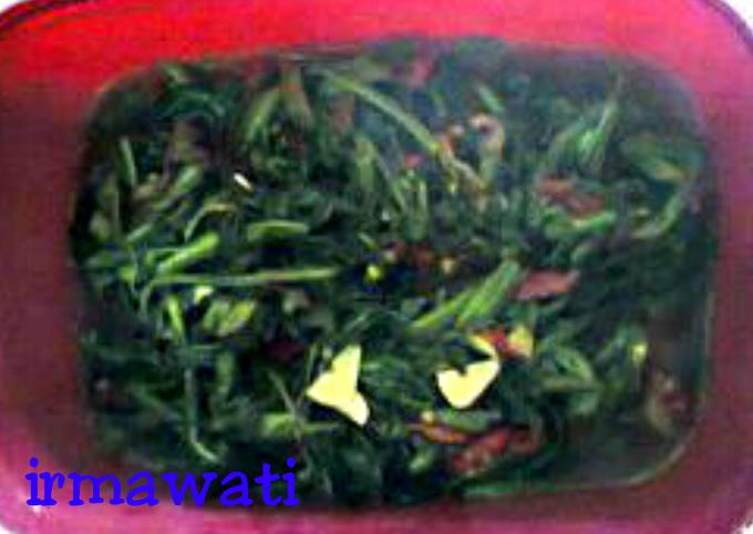 Bagaimana Membuat Oseng-oseng Kangkung Pedas Mantap, Enak