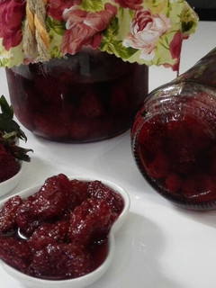 عکسی از دستور مربای توت فرنگی منصوره پز