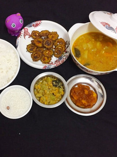 புடலங்காய் பால் கூட்டு-சுரைக்காய் கேரட் சாம்பார்-பூசணி ஹல்வா செய்முறை முக்கிய புகைப்படம்