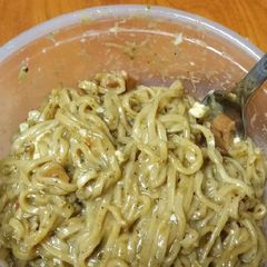 A picture of College ramen.