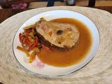 Cuete mechado en gravy