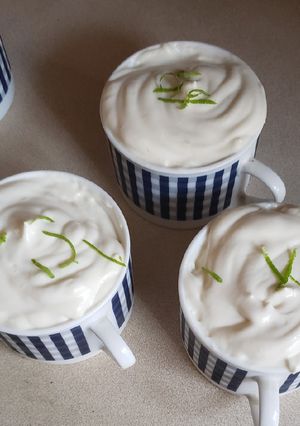 Una foto de Espuma de Limón