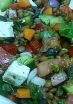 A picture of Greek Lentil Salad.