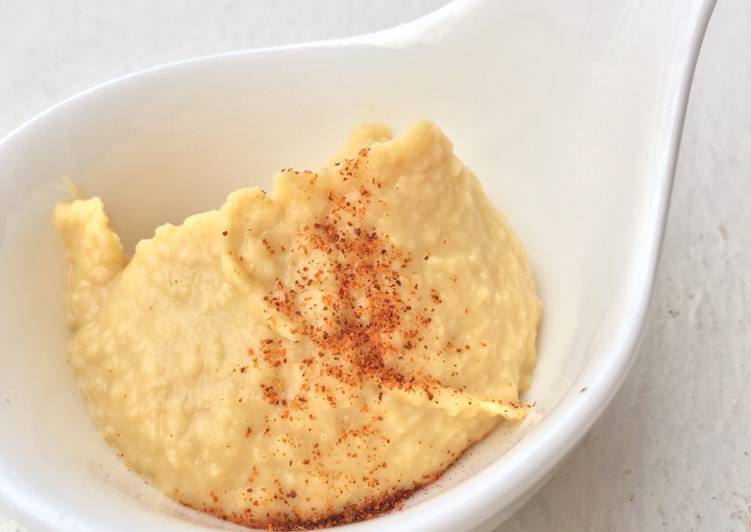Easiest Way to Make Homemade Spicy Hummus