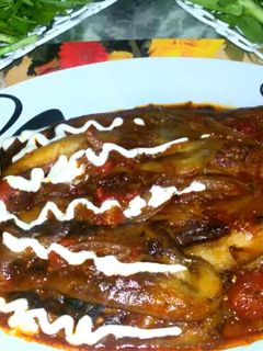 عکسی از دستور خوراک بادمجان و گوجه 😋