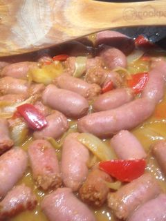Una foto de Salchichas en salsa