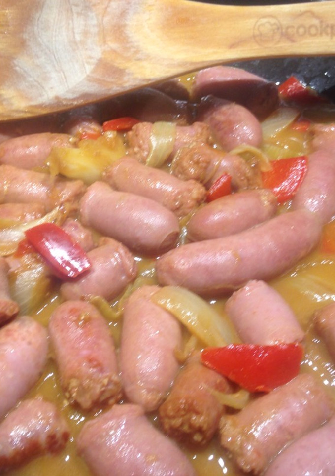 Una foto de Salchichas en salsa