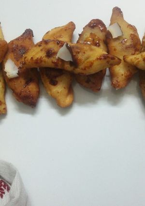 A picture of Bihur guror nariyal pitha.