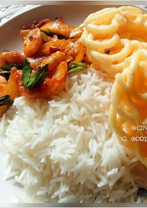 A picture of Udang Balado (Prawns with Chili Sauce).