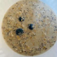 A picture of Overnight soaked oats.