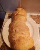 Pan de margarina y mayonesa de ajo