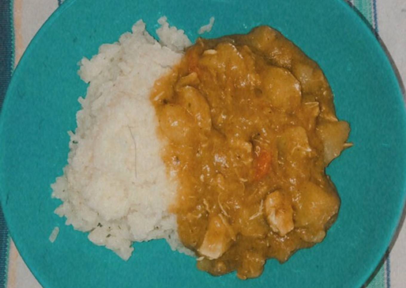 Pollo al curry con arroz