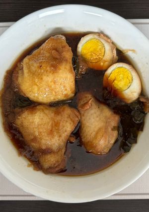 A picture of Soy Sauce Chicken 豉油雞.