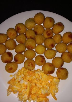 Una foto de Huevo revuelto con papas duquesa para la mañosita de la casa 😊