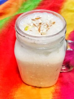 बनाना मिल्क शेक (banana milk shake recipe in hindi) रेसिपी मुख्य फोटो