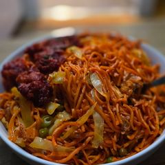 A picture of Chicken chow mein.