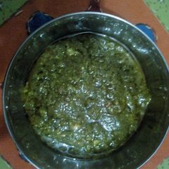 A picture of Palak paneer.