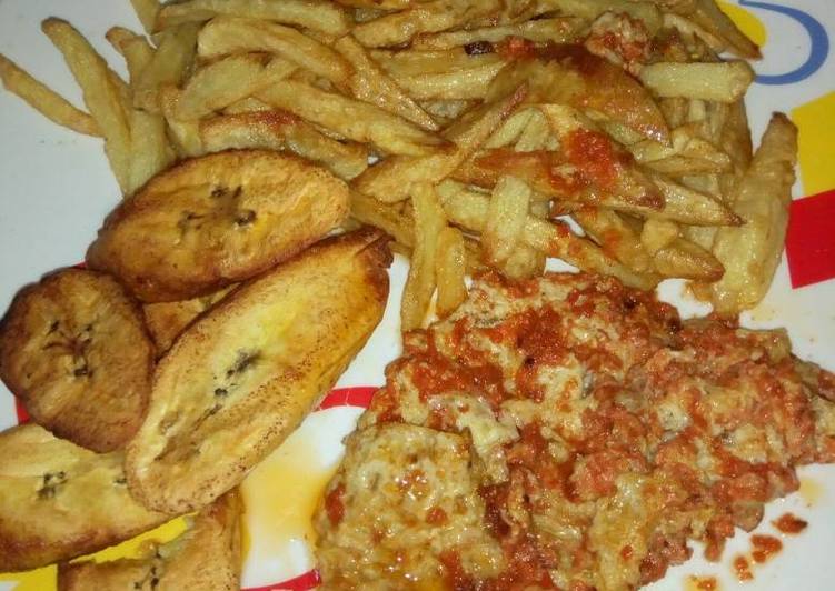 Recipe of Homemade #chips,plantain,and peppered fried egg…..