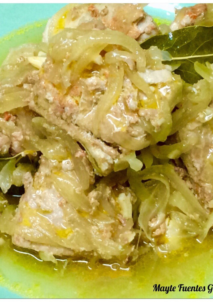 Una foto de Bonito encebollado estilo Conil