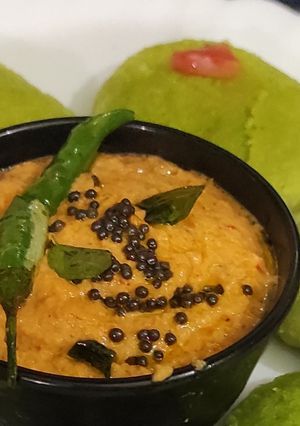 स्पाइसी टमाटर मूंगफली चटनी (Spicy Tamatar mungfali chutney recipe in Hindi) रेसिपी मुख्य फोटो