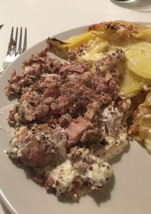Une photo de La fameuse andouillette sauce moutarde à l'ancienne