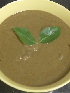 கறிவேப்பிலை குழம்பு (Karivaepillai Kulambu Recipe in Tamil) செய்முறை முக்கிய புகைப்படம்