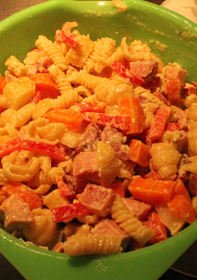 Una foto de Ensalarda de pasta, jamonosa