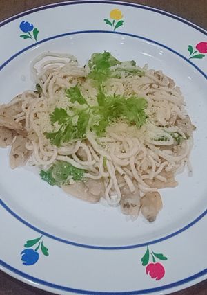 รูปของ สปาเก็ตตี้หอยลายเนยกระเทียม - คีโต