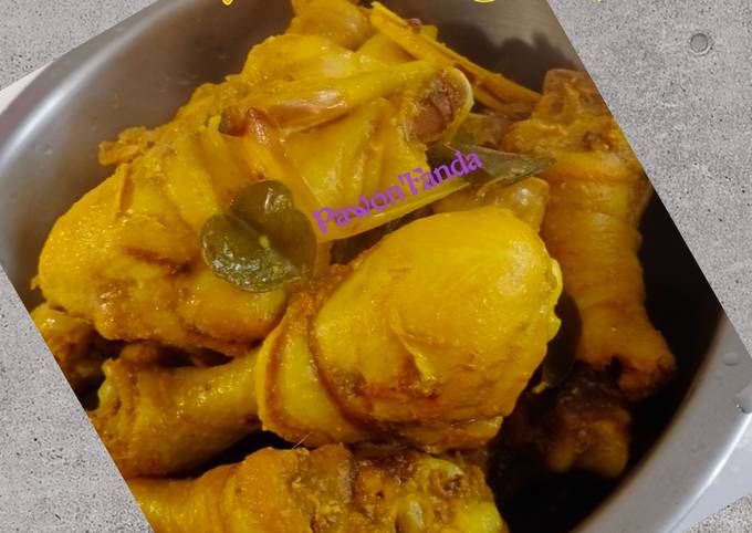 Ayam Ungkep Bumbu Kuning