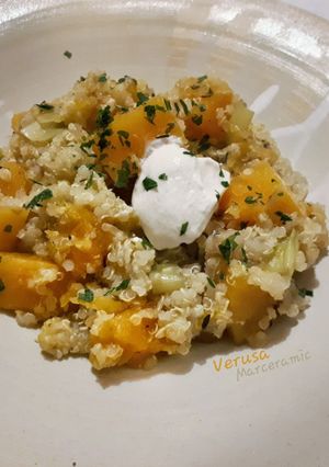 Sütőtökös quinoa egytál recept fotója
