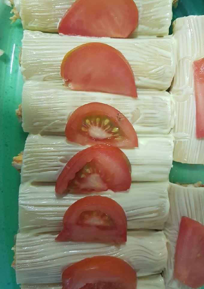 Una foto de Canelones fríos de atún