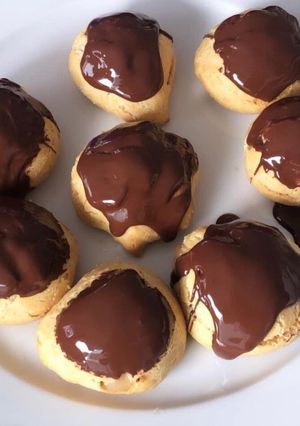 Una foto de Profiteroles