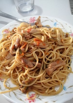Foto principal de Espaguetis con pollo dieta fodmap