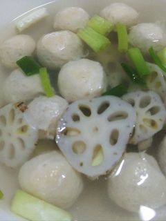 蓮藕旗魚丸湯 的食譜成品照片