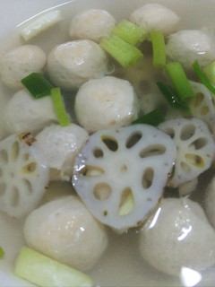 蓮藕旗魚丸湯 的食譜成品照片