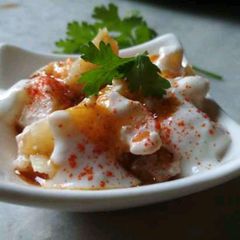 A picture of Dahi -aloo.