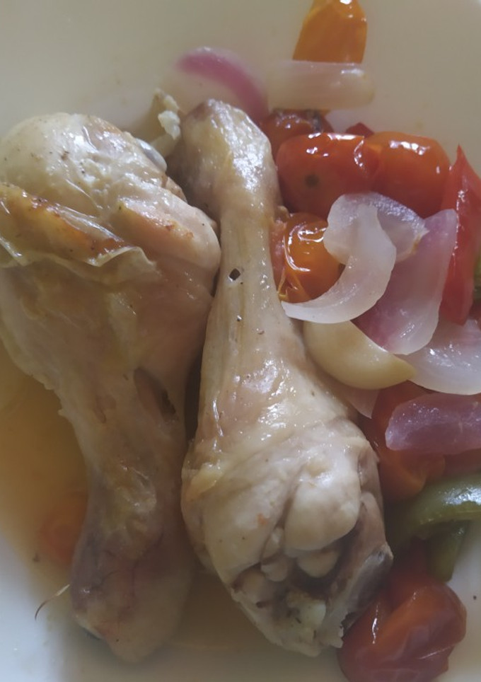 Una foto de Pollo rápido con verduras al horno