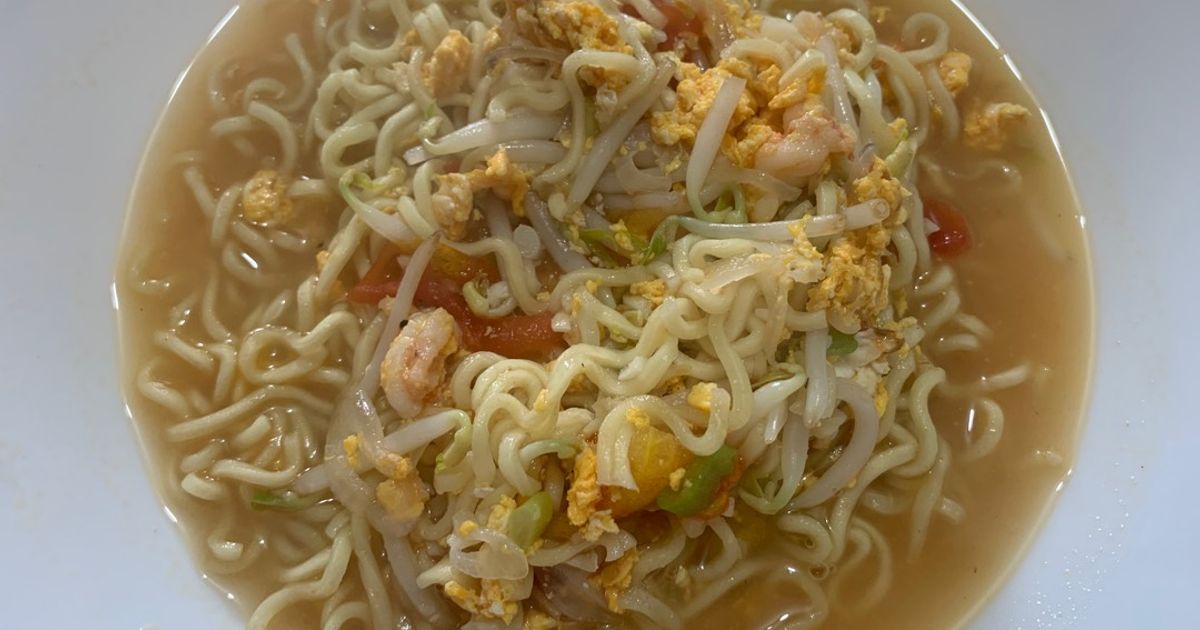 Mie kuah nyemek