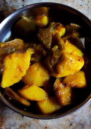 আলু শিমের তরকারি (aloo simer tarkari recipe in Bengali) রেসিপির প্রধান ছবি