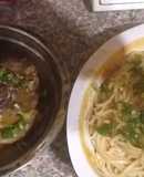 Osobuco y tallarines al disco con salsa de mostaza y miel